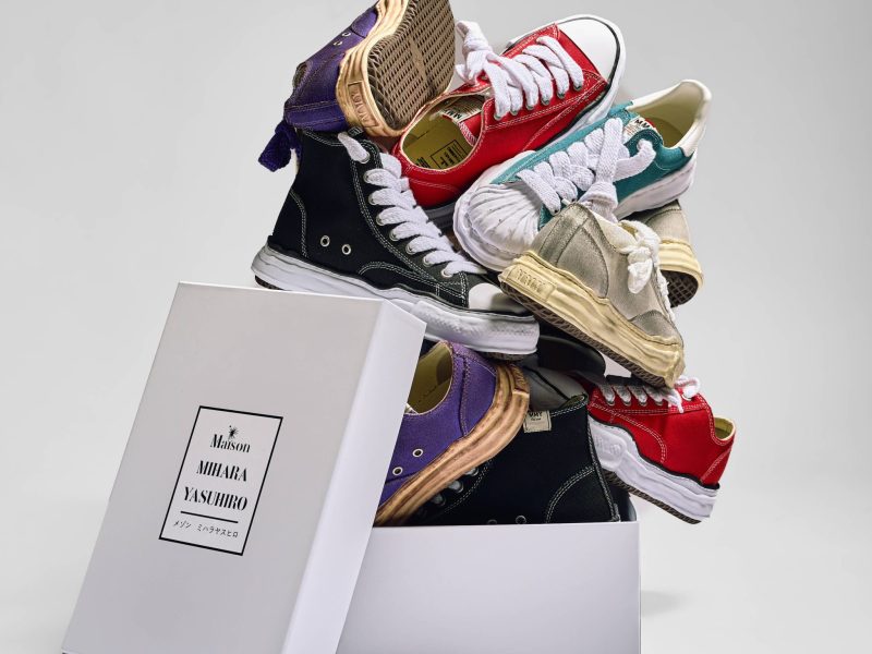 Still life di sneakers Maison Mihara Yasuhiro per il multibrand di lusso GENTE, Roma